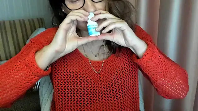 lauraoven online show from 2, 11, 2025