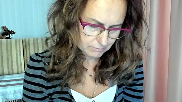 lauraoven online show from 21, 10, 2025