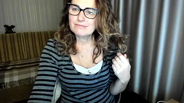 lauraoven online show from 23, 11, 2025