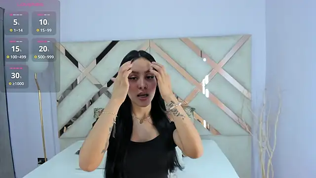 Snapshot of tati_saldarriaga chatting on 18, 11, 2025 tati saldarriaga online show from 18, 11, 2025