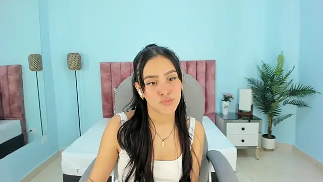 tati saldarriaga online show from 7, 2, 2026