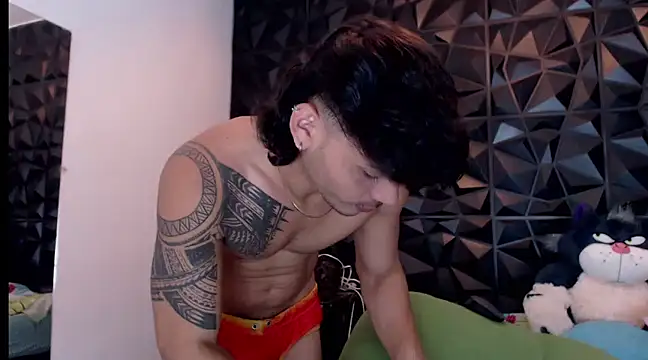 nik lucas online show from 11, 12, 2024