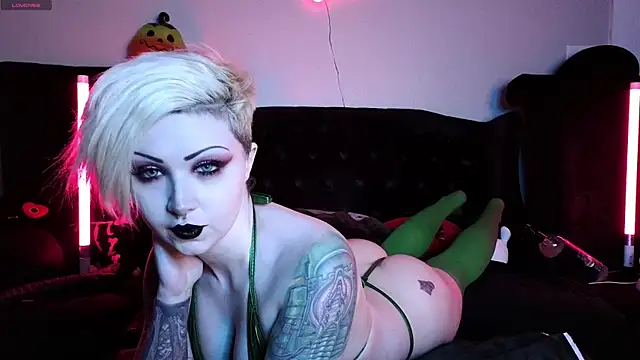 Snapshot of Ivey_and_James chatting on 26, 2, 2025 Ivey and James online show from 26, 2, 2025