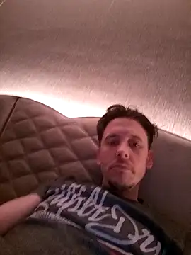 Snapshot of Antonio11111x chatting on 2, 2, 2026 Antonio11111x online show from 2, 2, 2026