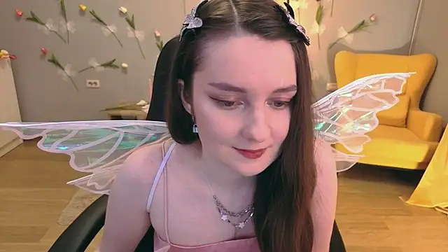 Snapshot of CloudGrace chatting on 5, 7, 2026 CloudGrace online show from 5, 7, 2026