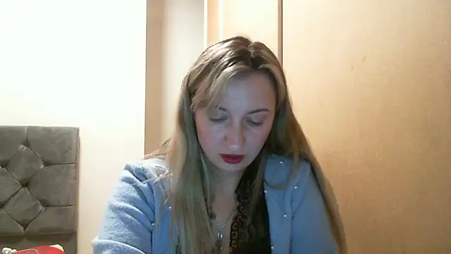 SusanCurt online show from 10, 11, 2025