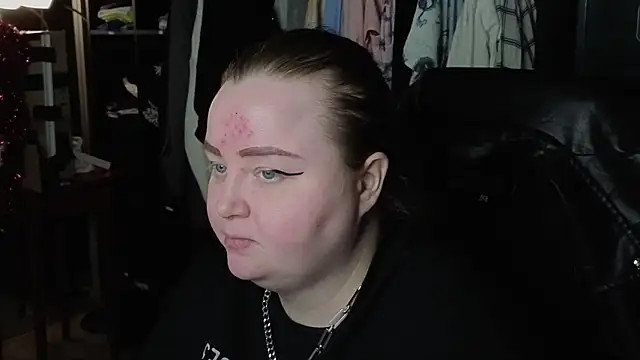 EMMA  CONNOR online show from 28, 11, 2025