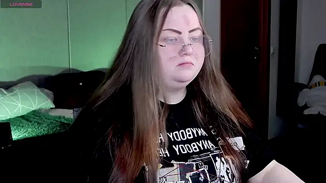 EMMA  CONNOR online show from 17, 3, 2025