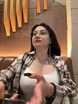 Wet  Bunny online show from 20, 9, 2025