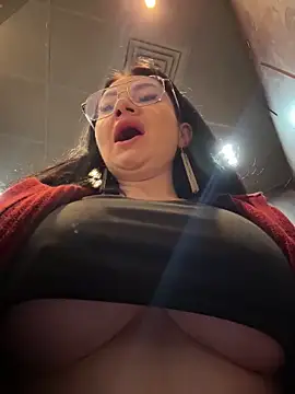 Wet  Bunny online show from 27, 9, 2025