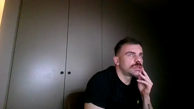 Snapshot of mrbigballs chatting on 26, 10, 2025 mrbigballs online show from 26, 10, 2025