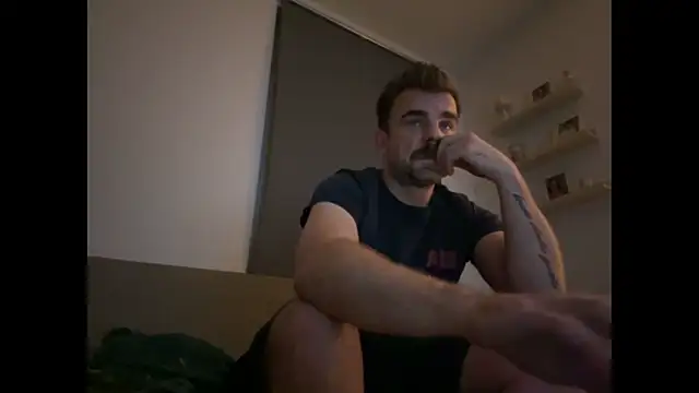 Snapshot of mrbigballs chatting on 20, 11, 2025 mrbigballs online show from 20, 11, 2025