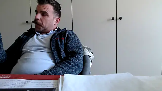 Snapshot of mrbigballs chatting on 9, 5, 2026 mrbigballs online show from 9, 5, 2026