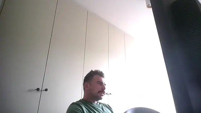 Snapshot of mrbigballs chatting on 8, 9, 2025 mrbigballs online show from 8, 9, 2025