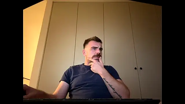 Snapshot of mrbigballs chatting on 25, 10, 2025 mrbigballs online show from 25, 10, 2025