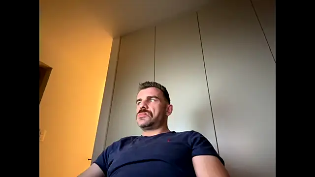 Snapshot of mrbigballs chatting on 27, 10, 2025 mrbigballs online show from 27, 10, 2025