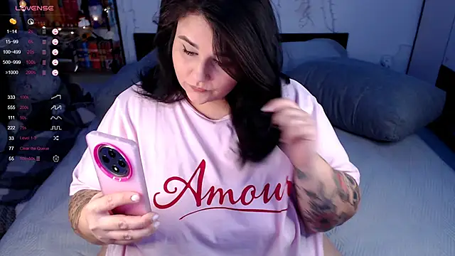 naughtykiss online show from 6, 11, 2025