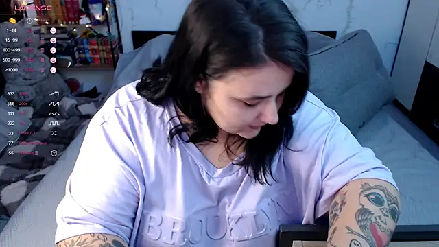 naughtykiss online show from 2, 11, 2025