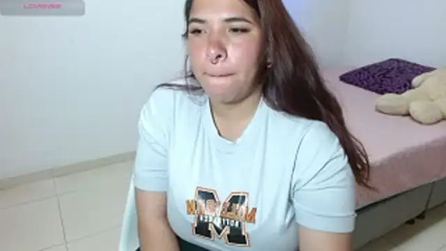 Karlathompson online show from 4, 11, 2025