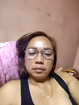 Snapshot of asianwet4u chatting on 4, 10, 2025 asianwet4u online show from 4, 10, 2025