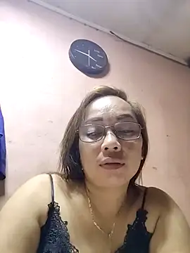 Snapshot of asianwet4u chatting on 11, 10, 2025 asianwet4u online show from 11, 10, 2025