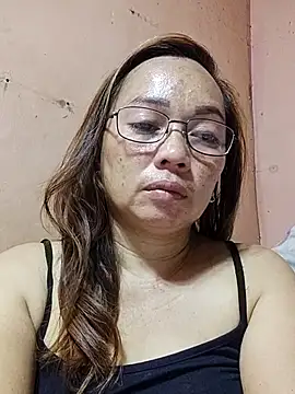 Snapshot of asianwet4u chatting on 8, 11, 2025 asianwet4u online show from 8, 11, 2025