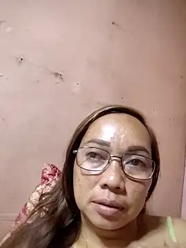 Snapshot of asianwet4u chatting on 12, 10, 2025 asianwet4u online show from 12, 10, 2025