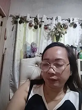 Snapshot of asianwet4u chatting on 12, 7, 2026 asianwet4u online show from 12, 7, 2026