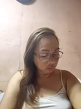 Snapshot of asianwet4u chatting on 22, 10, 2025 asianwet4u online show from 22, 10, 2025