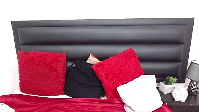 sensual nataliee online show from 7, 11, 2025