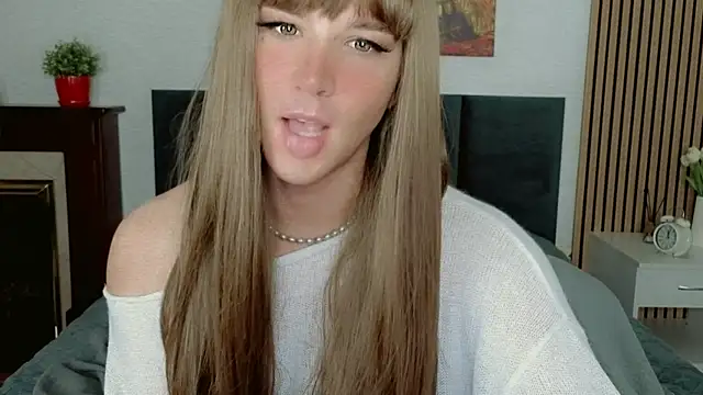 Snapshot of HelenSpellman chatting on 8, 5, 2026 HelenSpellman online show from 8, 5, 2026