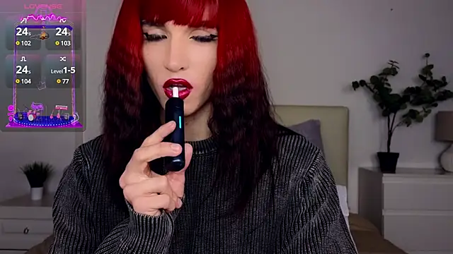 Snapshot of HelenSpellman chatting on 8, 12, 2024 HelenSpellman online show from 8, 12, 2024