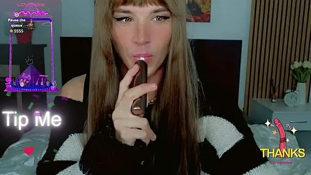 Snapshot of HelenSpellman chatting on 4, 5, 2026 HelenSpellman online show from 4, 5, 2026