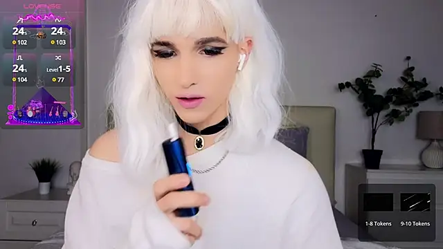 Snapshot of HelenSpellman chatting on 14, 12, 2024 HelenSpellman online show from 14, 12, 2024