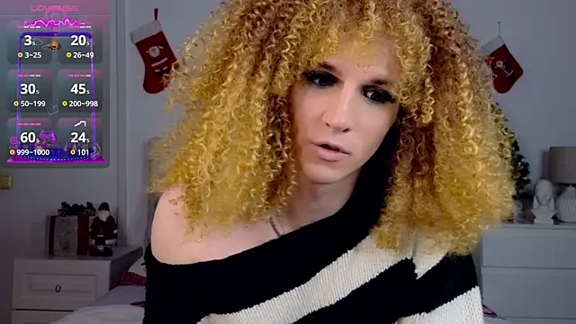 Snapshot of HelenSpellman chatting on 12, 1, 2025 HelenSpellman online show from 12, 1, 2025