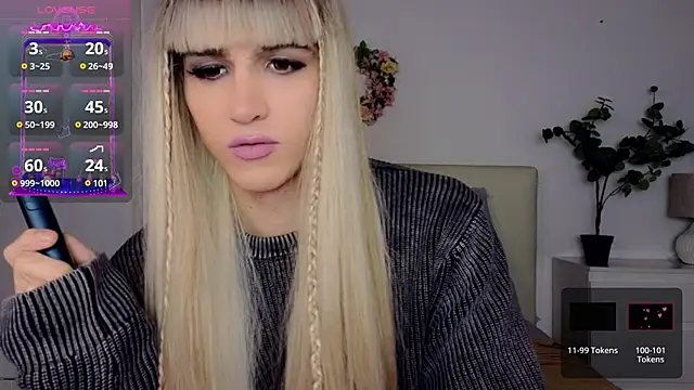 Snapshot of HelenSpellman chatting on 11, 12, 2024 HelenSpellman online show from 11, 12, 2024