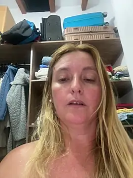 moniquerainx online show from 18, 3, 2026