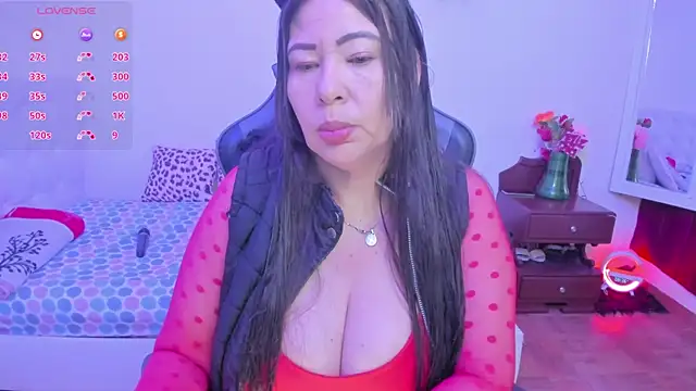 esmeralda milf online show from 5, 10, 2025