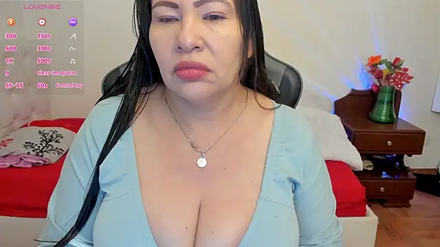 esmeralda milf online show from 6, 11, 2025