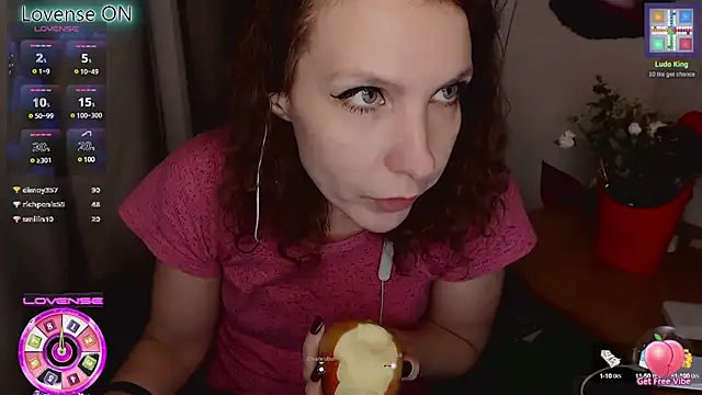 Snapshot of JohansonKatie chatting on 25, 2, 2025 JohansonKatie online show from 25, 2, 2025