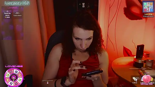 Snapshot of JohansonKatie chatting on 27, 2, 2025 JohansonKatie online show from 27, 2, 2025