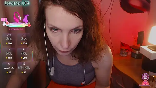 Snapshot of JohansonKatie chatting on 12, 3, 2025 JohansonKatie online show from 12, 3, 2025