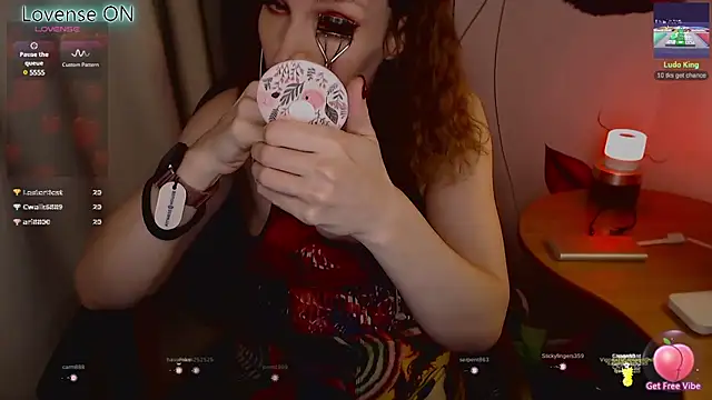 Snapshot of JohansonKatie chatting on 3, 3, 2025 JohansonKatie online show from 3, 3, 2025