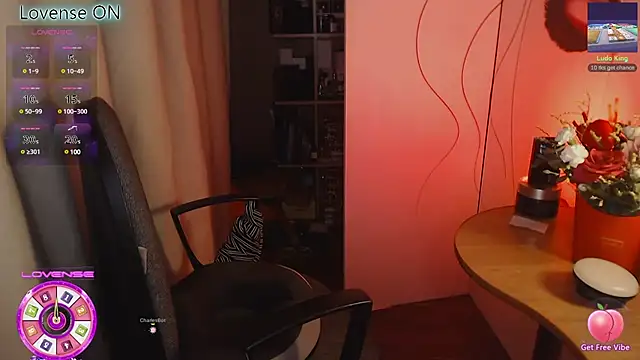 Snapshot of JohansonKatie chatting on 17, 2, 2025 JohansonKatie online show from 17, 2, 2025