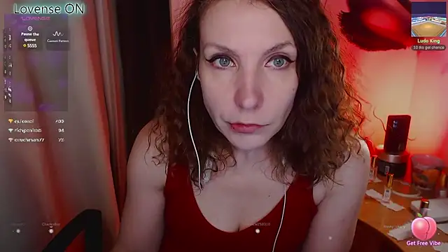 Snapshot of JohansonKatie chatting on 7, 3, 2025 JohansonKatie online show from 7, 3, 2025