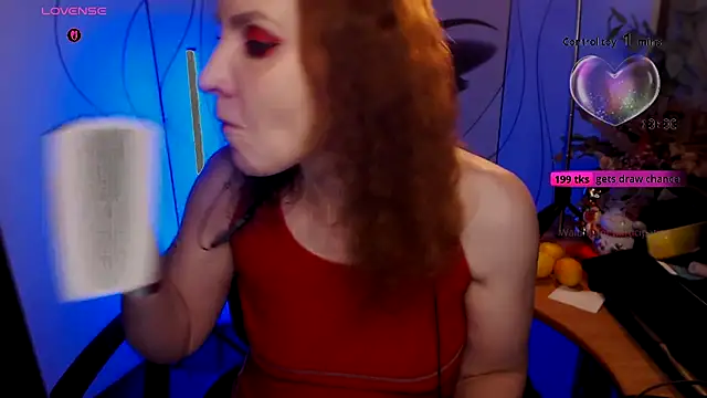 Snapshot of JohansonKatie chatting on 20, 11, 2025 JohansonKatie online show from 20, 11, 2025