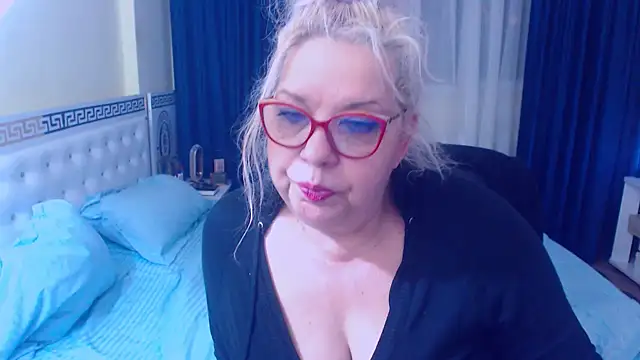 Snapshot of SonyaHotMilf chatting on 1, 12, 2025 SonyaHotMilf online show from 1, 12, 2025