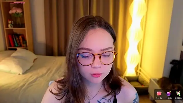 MilenaSaint online show from 3, 3, 2026