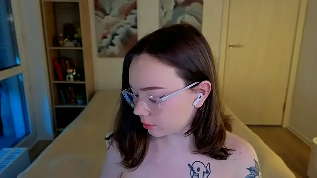 MilenaSaint online show from 6, 5, 2026