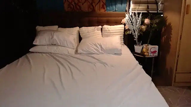 xheavenlytrans online show from 6, 11, 2025